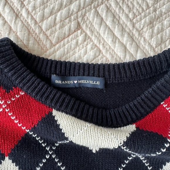 Brandy Melville sweater (one size, fits like size Small) - Picture 2 of 2